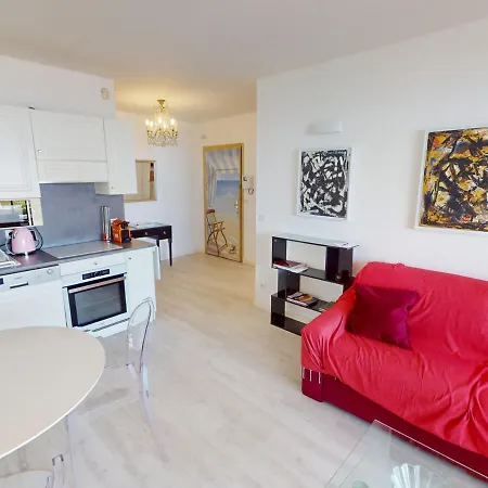 아파트 3 Pieces Climatise Avec Terrasse, Garage Et Wifi A - Fr-1-196-342