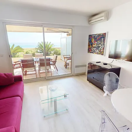 아파트 3 Pieces Climatise Avec Terrasse, Garage Et Wifi A - Fr-1-196-342 *